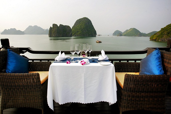 Tour du lịch Hạ Long 2 ngày 1 đêm ngủ khách sạn